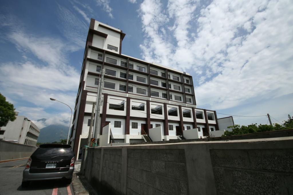 Fair Tale Motel - Sea Hualien City Exterior photo